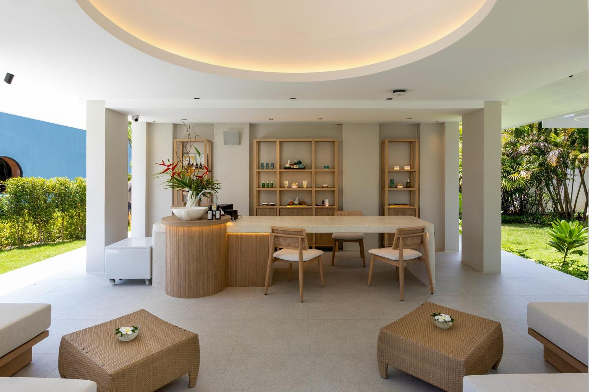 Отель Centara Phuket - Sha Extra