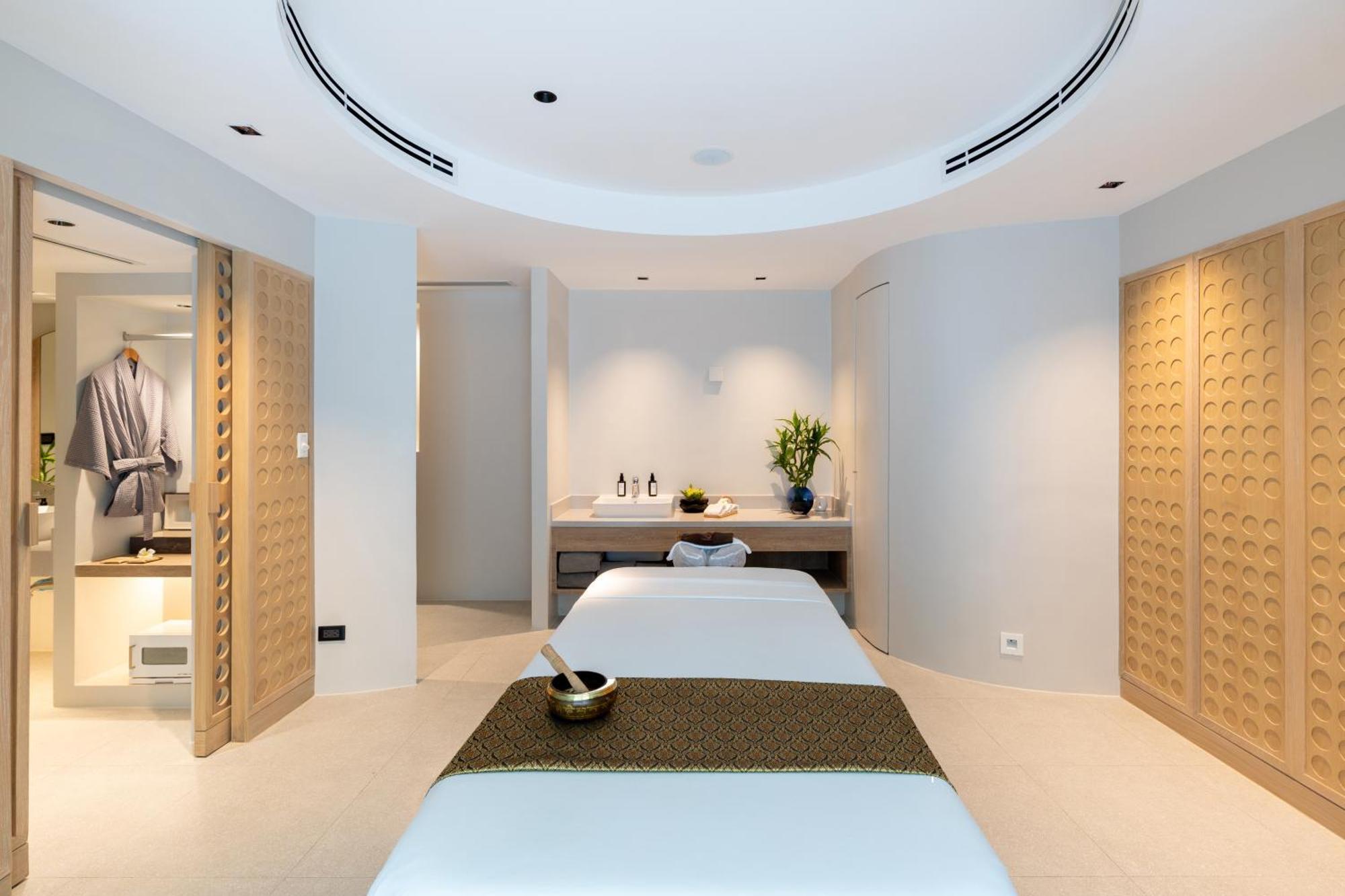 Centara Phuket - Sha Extra Отель